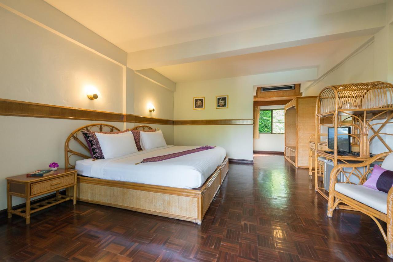 Pen Villa Hotel, Surin Beach - Sha Extra Plus Buitenkant foto