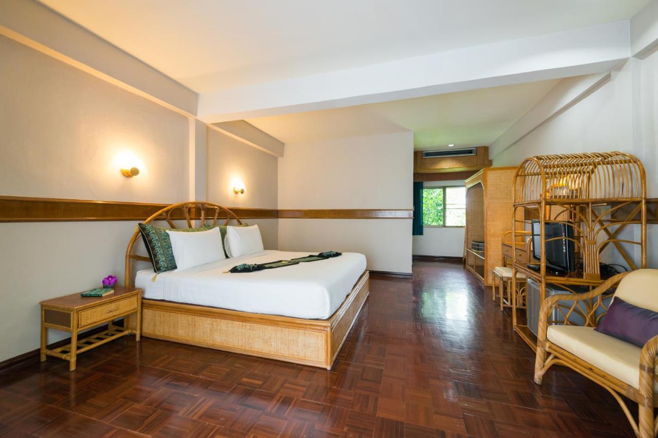 Pen Villa Hotel, Surin Beach - Sha Extra Plus Buitenkant foto